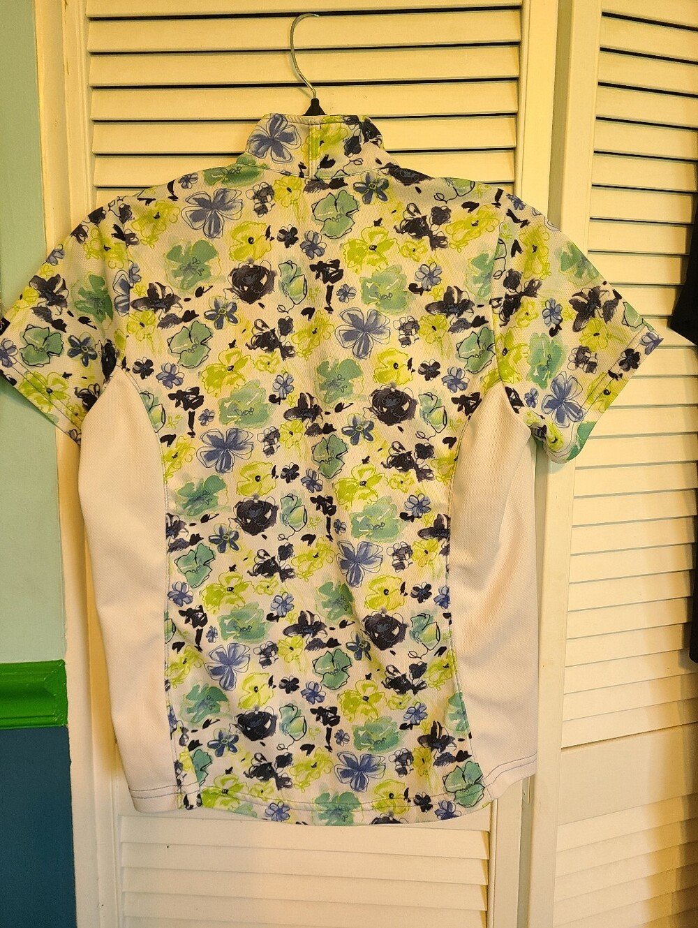 4 Kerrits Horsebackriding Shirts - Picture 7 of 13